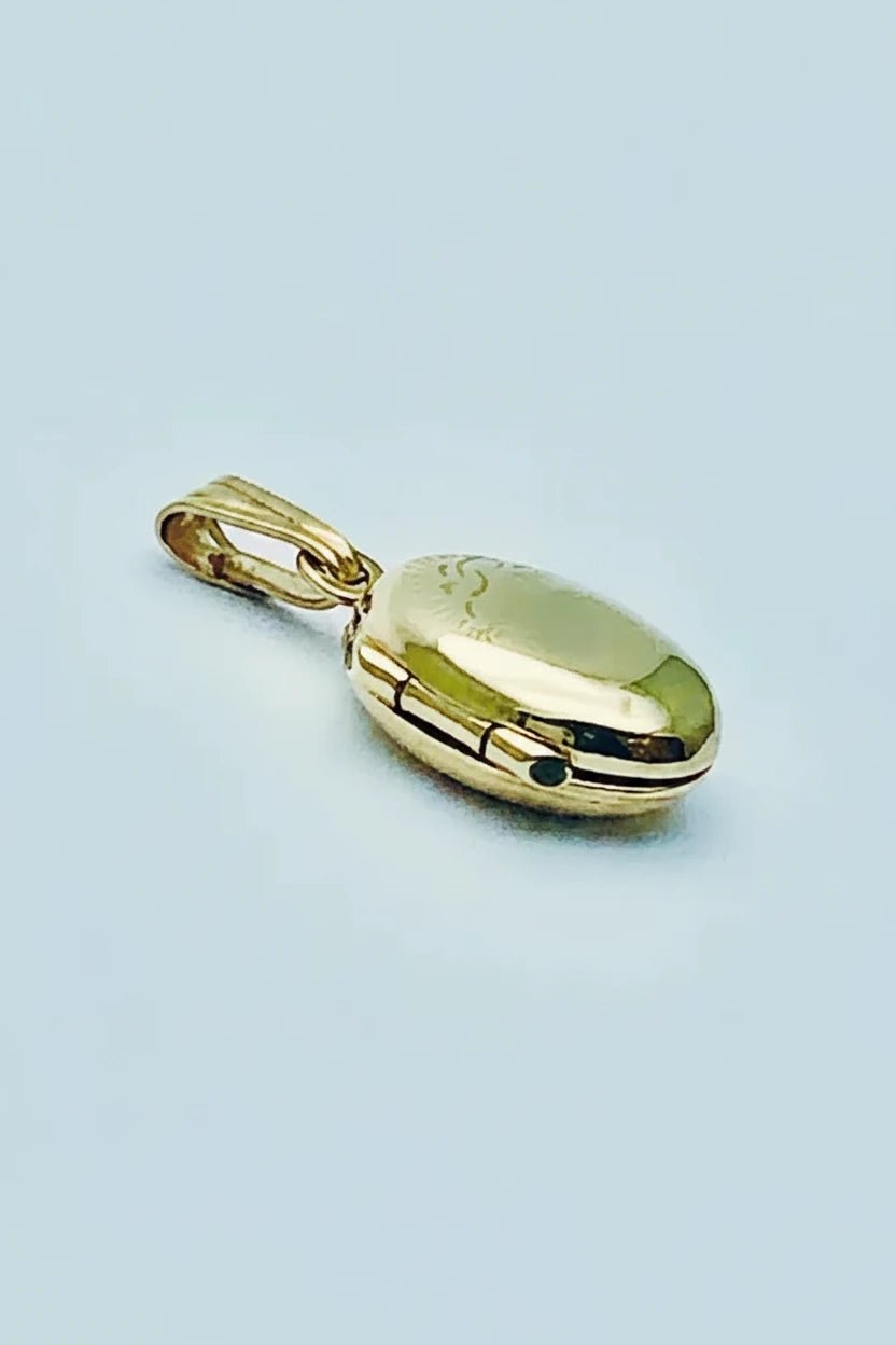 9ct YG Mini Oval Engraved Locket