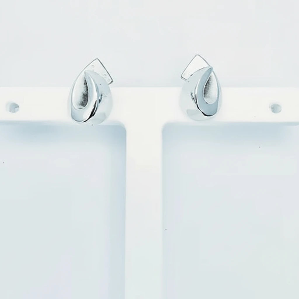 9ct WG Swirl Stud Earrings