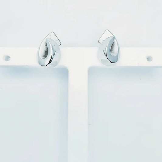 9ct WG Swirl Stud Earrings