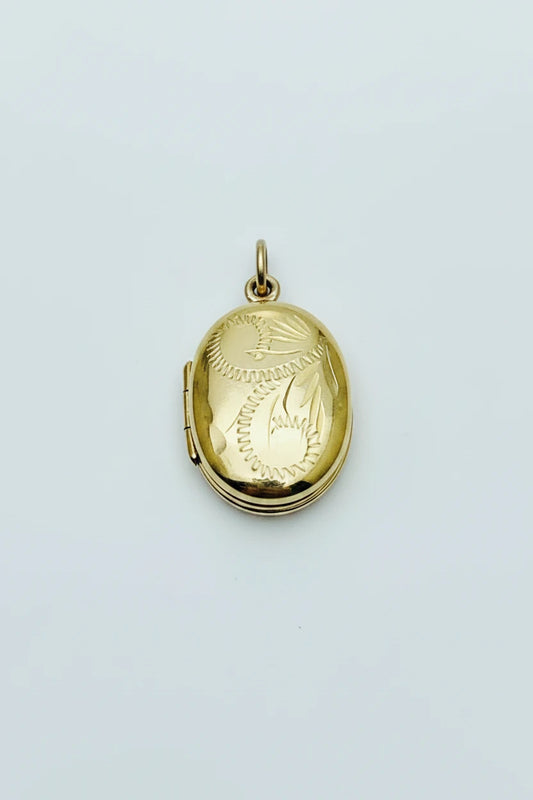 9ct YG Small Oval Engraved Locket
